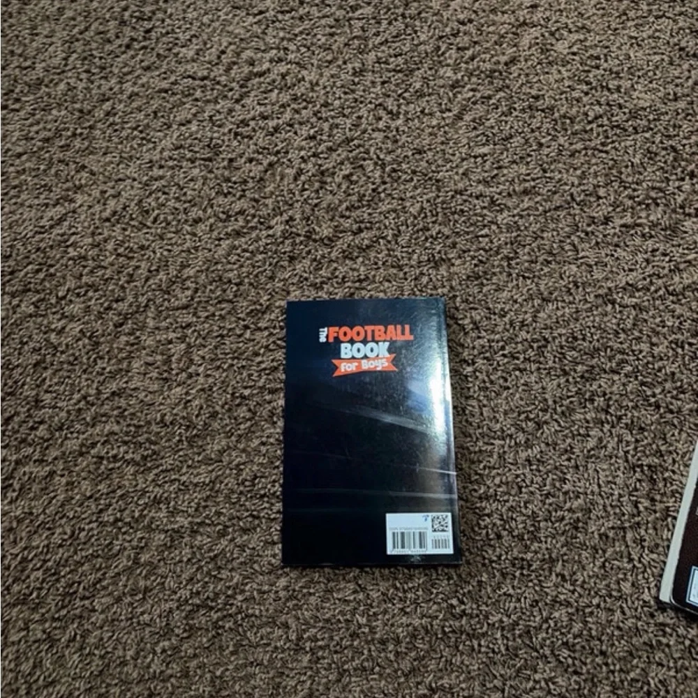 Set of 4 books - Picture 2 of 9